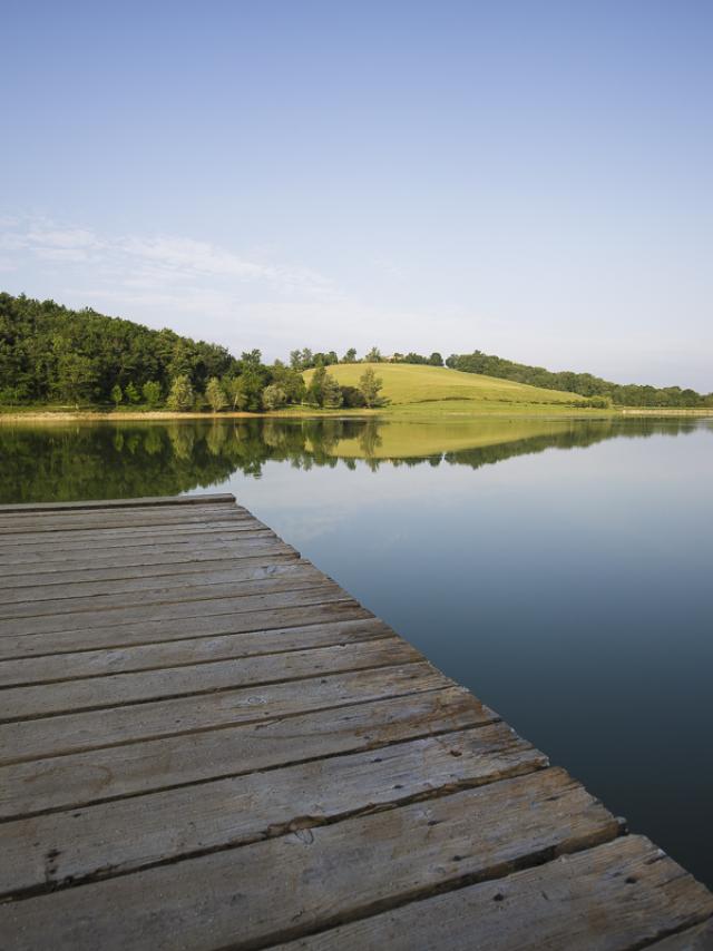 Ponton du lac du Carla-Bayle