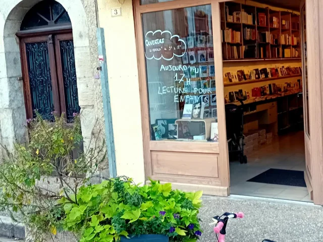 2025 La Maison De Papier